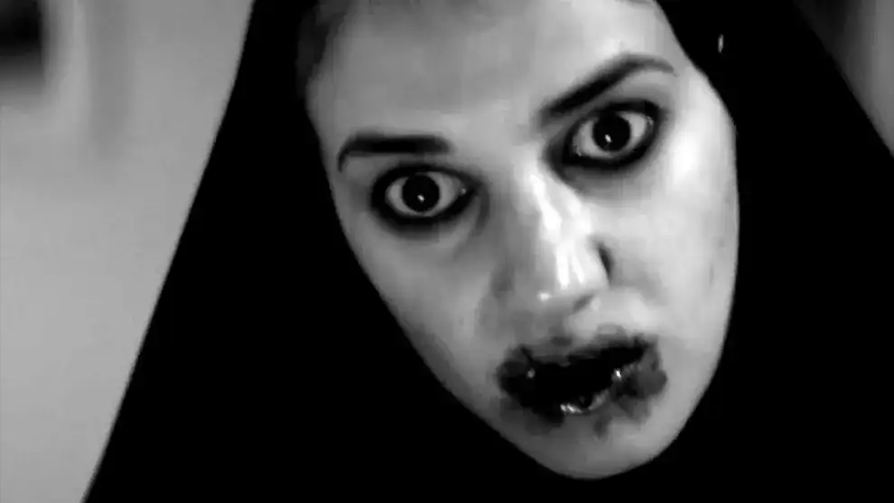 ¡Los mejor reseñados que se escaparon hasta ahora! - A Girl Walks Home Alone at Night (2014)