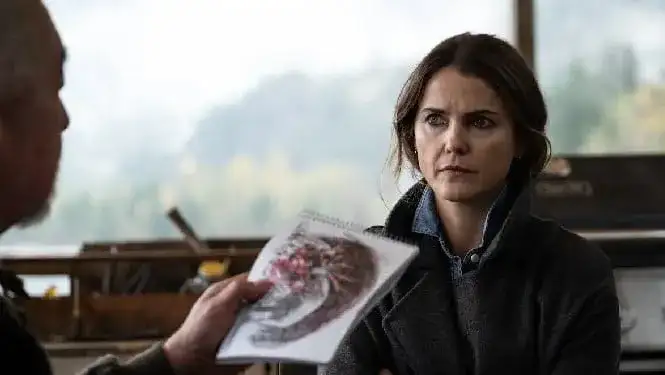 Jules Antlers Keri Russel