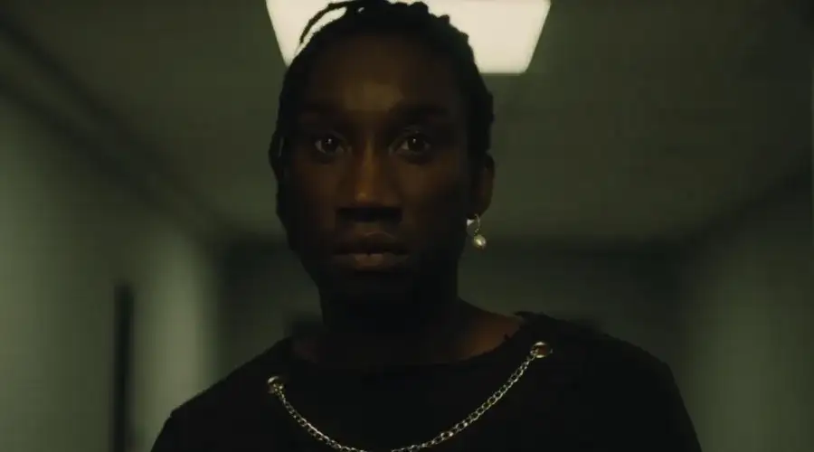 Femme - Excellentes performances et tension sur le fil