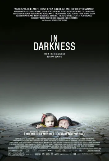 Review of In Darkness (2011) Poster