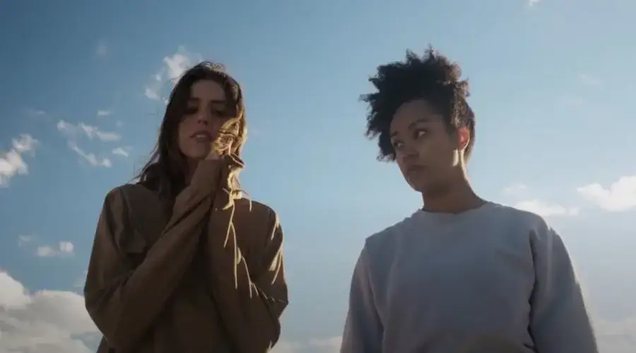 I'm sorry, but "Jethica" does not seem to be part of the provided HTML/text content or context for translation. Could you please provide the content you wish to have translated? - Casi siempre equilibra expertamente tonos muy variados