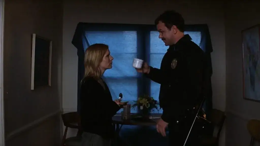 Movie Couples You Actually Want to Have a Happy Ending - Officer Jim Kurring and Claudia Wilson Gator