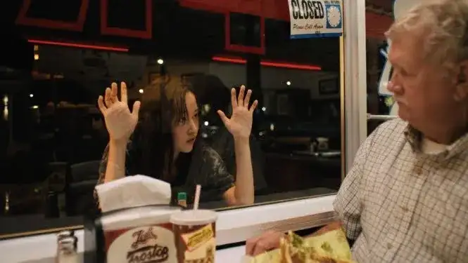 Sitges Double Feature ! The Deep House & Mona Lisa and the Blood Moon - Critique de Mona Lisa and the Blood Moon (2021)