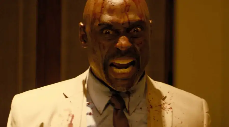 Villanos y Monstruos: Reseña del Doble Programa de Fiesta - Algunos Grandes Actores Defraudados por una Mediocre Ejecución