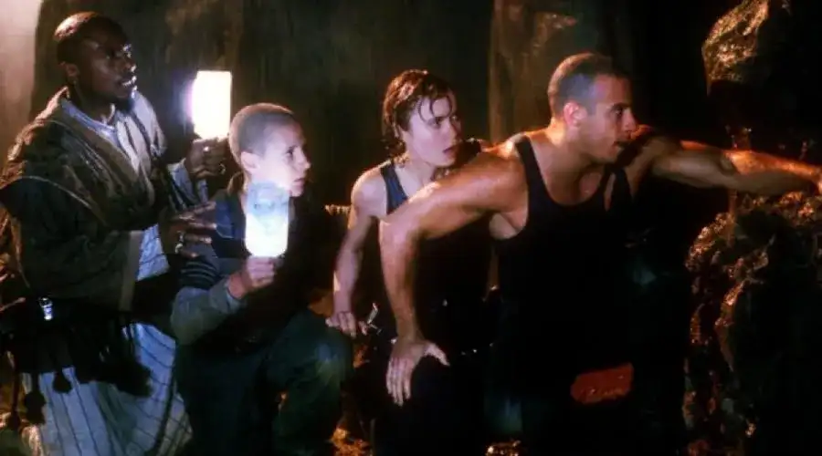 Meilleurs films sous-estimés des années 2000 – Horreur, Sci-Fi et Fantaisie - Pitch Black (2000)