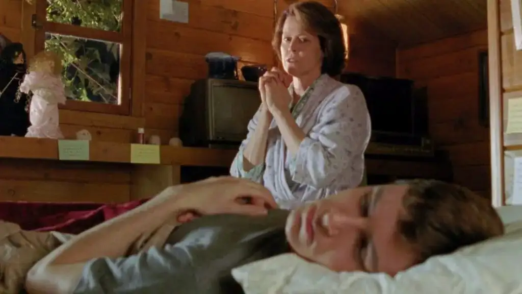 Prayers for Bobby - Les performances puissantes de Weaver et Kelley élèvent le film