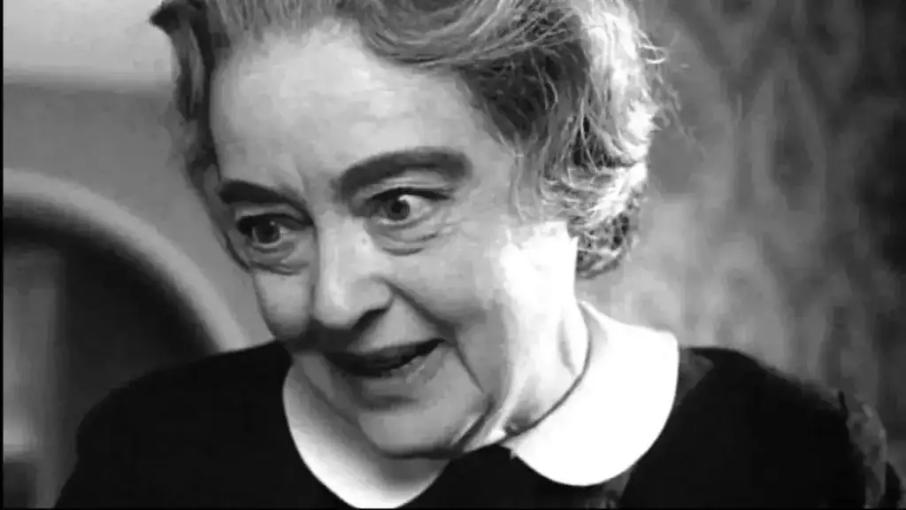 Les 10 Meilleurs Films de ‘Hagsploitation’ - La Nourrice (1965)