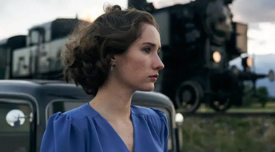 We Have Never Been Modern - Eliska Krenková Brilla como un Personaje Principal Fuerte